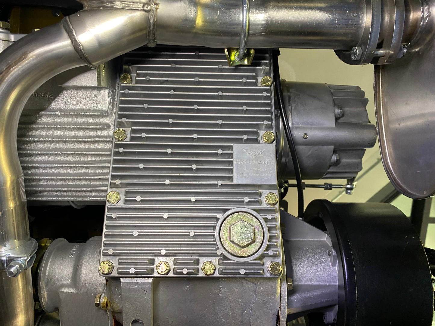 LT95 Finned Cover Plate