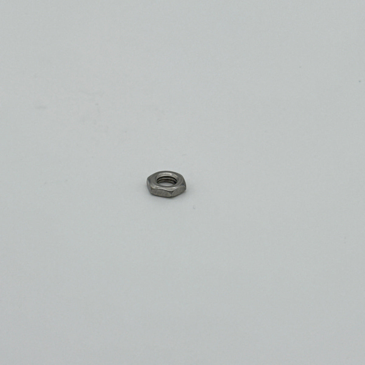 Lock nut rh